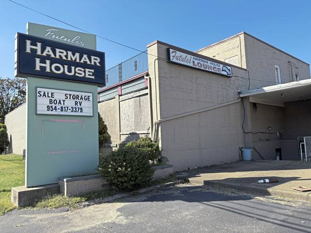8921712_web1_vnd-harmarhouse-100425
