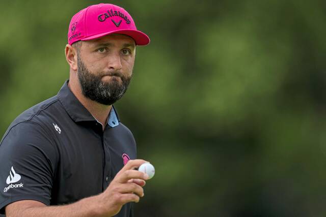 8923132_web1_gtr-JonRahm-100425