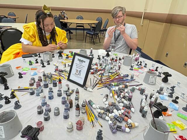 8923414_web1_TE-GamingExpo12-100425
