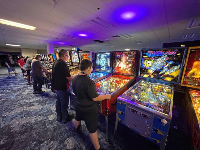 8923414_web1_TE-GamingExpo7-100425