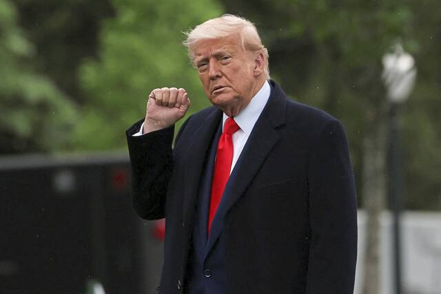 8924517_web1_2025-05-22T234227Z_720362979_RC2ANEAO39Q9_RTRMADP_3_USA-TRUMP