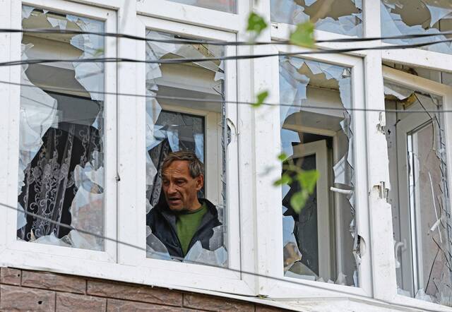 8927913_web1_2025-10-08t110825z_830557572_rc2j7hazk56r_rtrmadp_3_ukraine-crisis-donetsk-attack