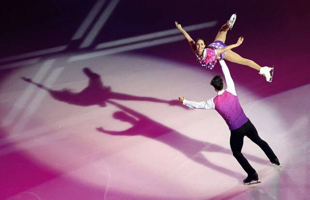 8927937_web1_2025-10-19t205443z_1877666834_up1elaj1d28zb_rtrmadp_3_figureskating-isu