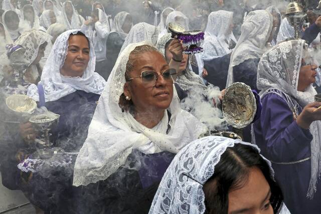 8927937_web1_2025-10-19t215444z_540126655_rc28fha3be66_rtrmadp_3_usa-religion