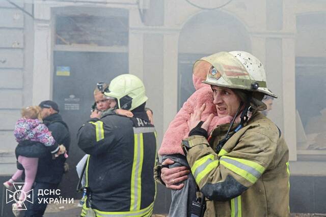 8927944_web1_2025-10-22t102839z_717502713_rc2xgha2rt4h_rtrmadp_3_ukraine-crisis-attack-kharkiv