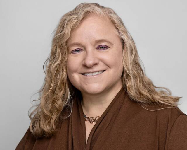 8928490_web1_hj-carolynnjohnson