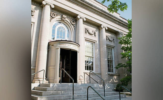 8928881_web1_web-SweetwaterCenterAb