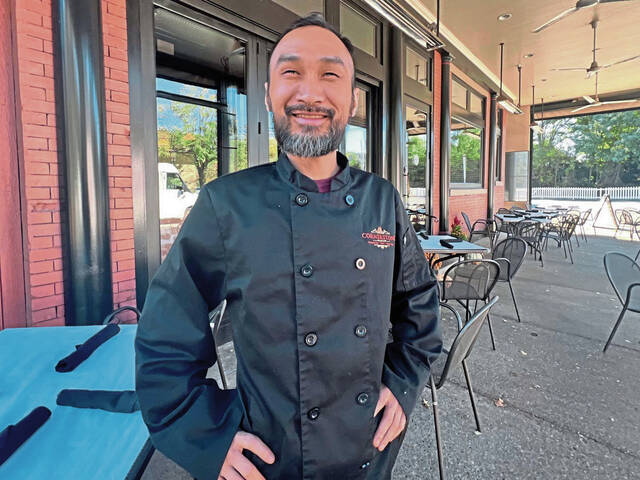 8929019_web1_her-chef-101625-2