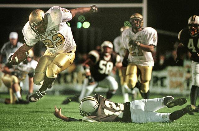 Through the Years: In 2000, Valley stayed unbeaten at Highlands’ expense