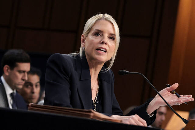 8930924_web1_2025-10-07T173025Z_1384810833_RC257HAJQ4XW_RTRMADP_3_USA-TRUMP-JUSTICE-BONDI