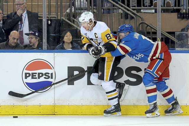 8931659_web1_2025-10-08T014529Z_2096716836_MT1USATODAY27270313_RTRMADP_3_NHL-PITTSBURGH-PENGUINS-AT-NEW-YORK-RANGERS