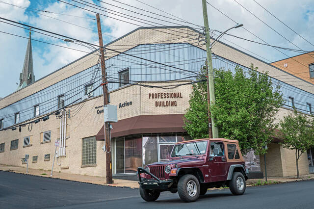 8932349_web1_gtr-GreensburgRedevelopment3-100925