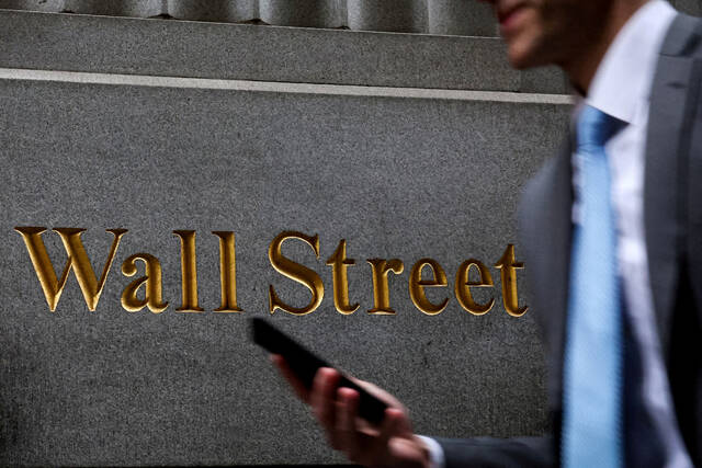 8932489_web1_2025-10-01T095253Z_173527857_RC27TDAC2KTJ_RTRMADP_3_USA-SHUTDOWN-IPO