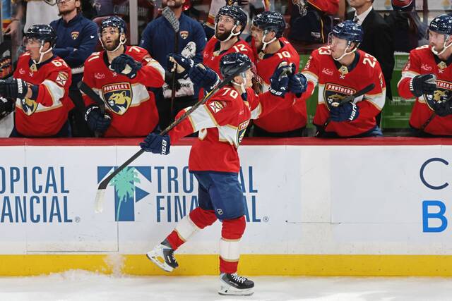 8933249_web1_gtr-Panthers-100825