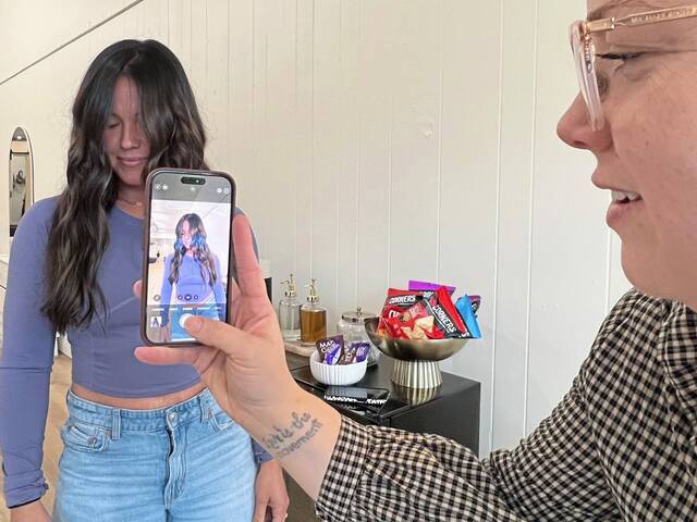 8934201_web1_her-glossed-102325-2