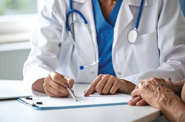 8935159_web1_Physician-WEB