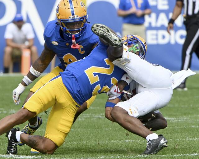 8935182_web1_ptr-PittFB02-100925