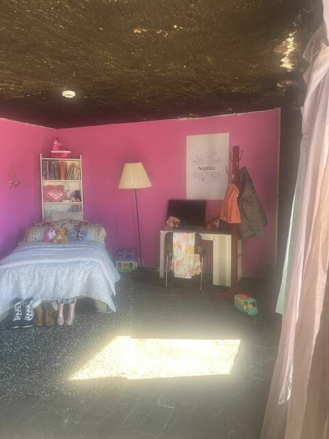 8936413_web1_naj-FireBedroomSetup-101625