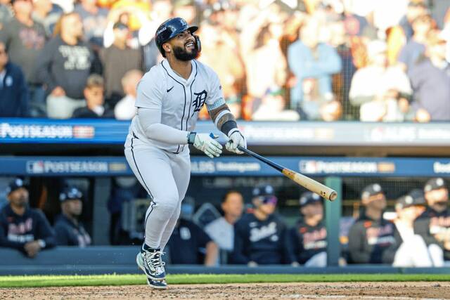 8936777_web1_gtr-Tigers-100925