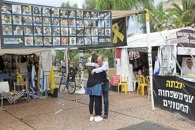 8937968_web1_2025-10-09T092559Z_455318291_RC278HAVJ0QM_RTRMADP_3_ISRAEL-PALESTINIANS-DEAL