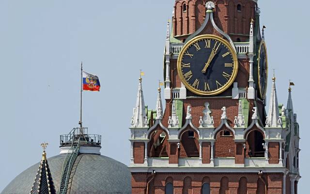 8938352_web1_ptr-RussianUkraine-101025