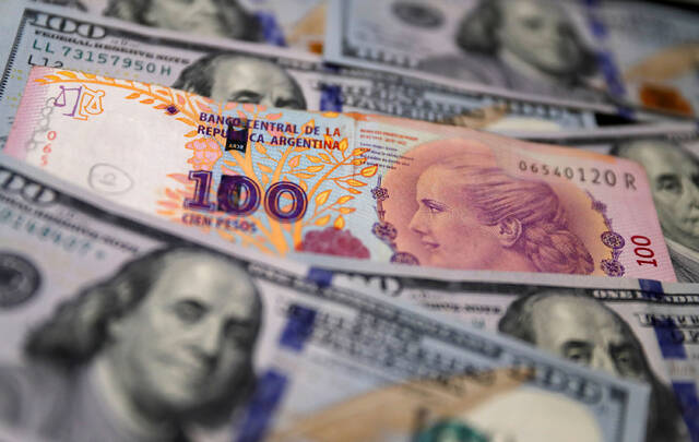 8939929_web1_2025-10-09T194032Z_3_LYNXNPEL980ZF_RTROPTP_4_ARGENTINA-CURRENCY