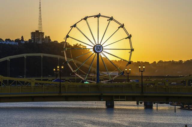 8940935_web1_GTR-FerrisWheel1-100925