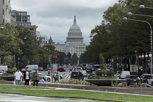 8941717_web1_2025-10-10T100049Z_1238594349_RC2T7HA4VT9M_RTRMADP_3_USA-STOCKS-WEEKAHEAD