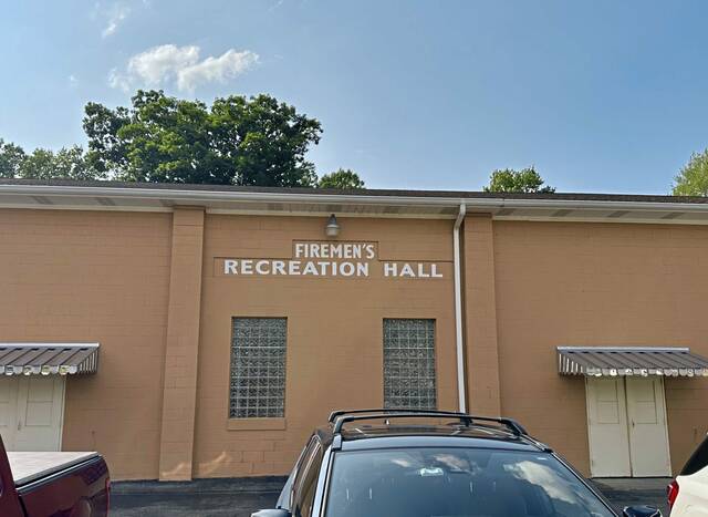 8943123_web1_vnd-LBGtownhall-072724--3-