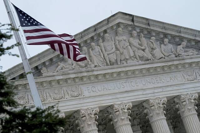 8943379_web1_gtr-B7SCOTUS-100525