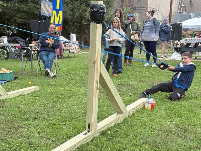 8944730_web1_vnd-PotatoLaunch3-101225