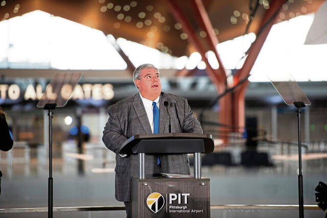 8945058_web1_PTR-AirportTour5-101225