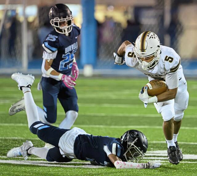 ‘Something to prove’: Tevin Owen-Cratsenberg shines in backfield for Highlands