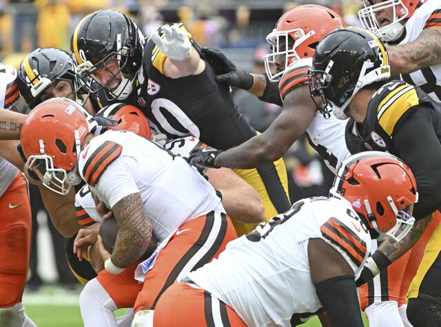 8946899_web1_ptr-SteelersBrowns04-101325