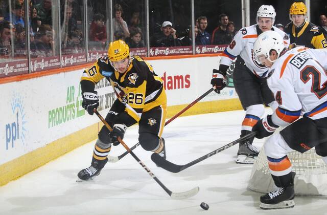 8947847_web1_ptr-PensMinors-101325