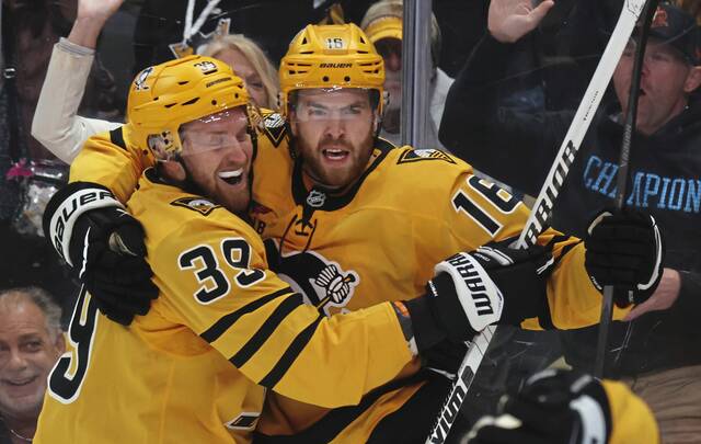 8947911_web1_2025-10-10T022250Z_1326435582_MT1USATODAY27285737_RTRMADP_3_NHL-NEW-YORK-ISLANDERS-AT-PITTSBURGH-PENGUINS