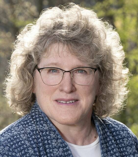 8948058_web1_naj-LaureenAltMcCandless-102325