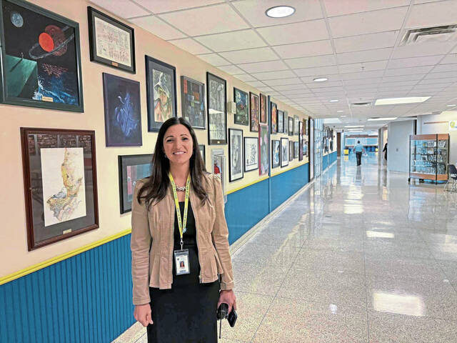 8949338_web1_hj-HamptonPrincipal-1