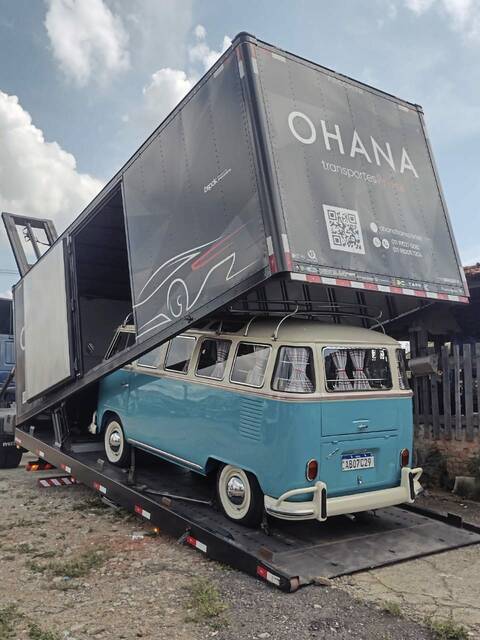 8950302_web1_naj-brazilvwbus5-102325