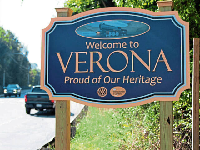 8950631_web1_pal-veronasigns-092922