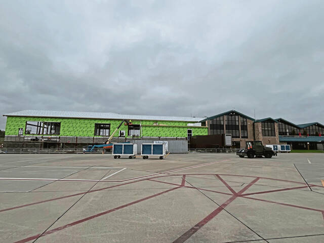 8950968_web1_gtr-AirportCashFlow2-101525