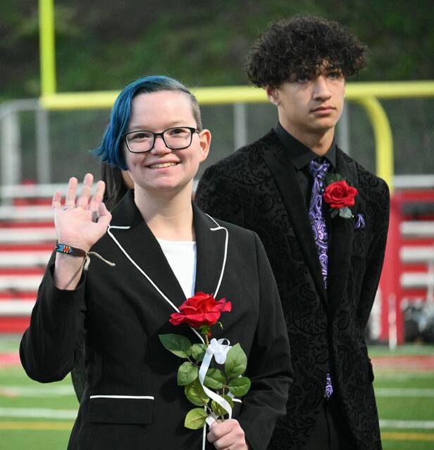 8952930_web1_nhj-HomeBlueHairWave-102325