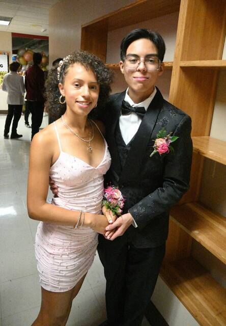 8952930_web1_nhj-HomeHallwayCouple-102325