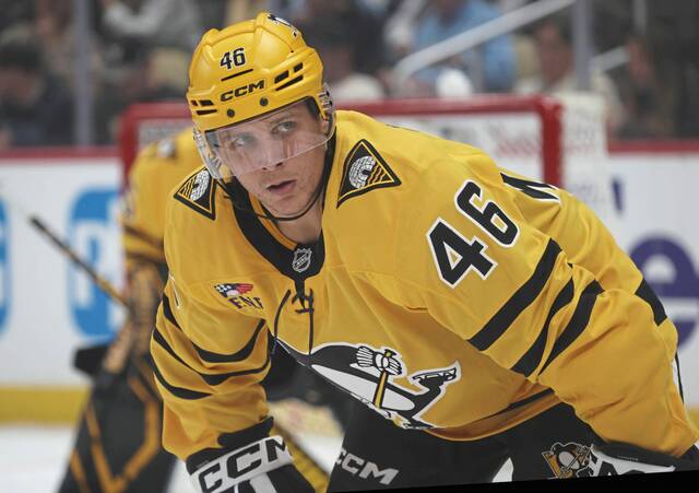 8957282_web1_2025-10-10T195127Z_701553041_MT1USATODAY27290667_RTRMADP_3_NHL-NEW-YORK-ISLANDERS-AT-PITTSBURGH-PENGUINS
