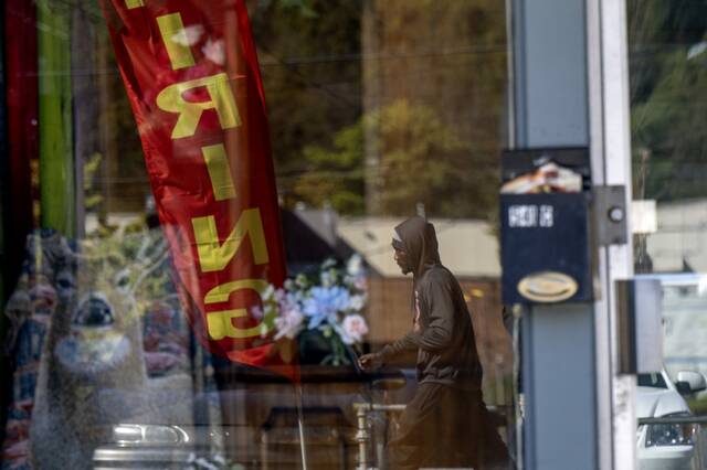 8957616_web1_gtr-CharleroiChanges108-103025