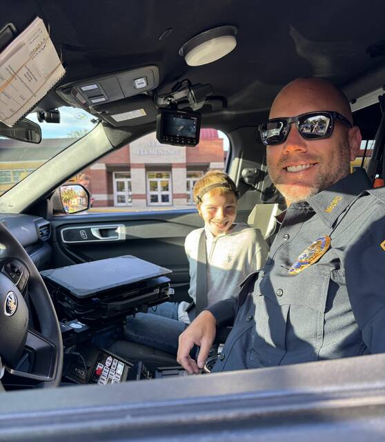 8957931_web1_naj-RideAustinCop-102325