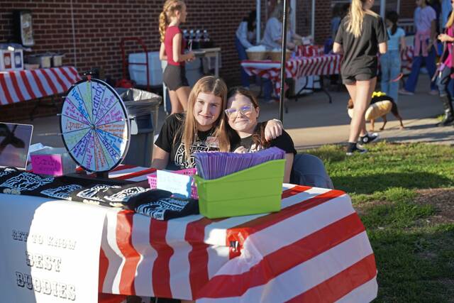 8958325_web1_sew-Carnival4-102325
