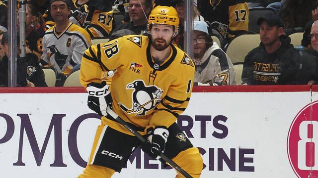 8958426_web1_2025-10-10T021919Z_1612695941_MT1USATODAY27285662_RTRMADP_3_NHL-NEW-YORK-ISLANDERS-AT-PITTSBURGH-PENGUINS
