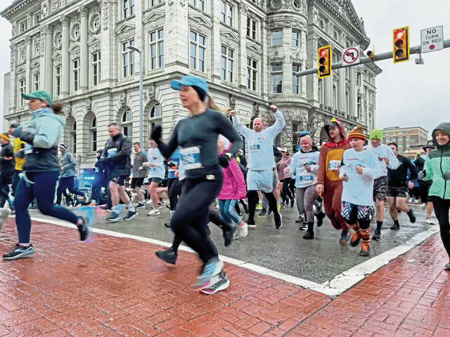 8958462_web1_gtr-LO-TurkeyTrot02-112924 8958462_web1_gtr-LO-TurkeyTrot02-112924