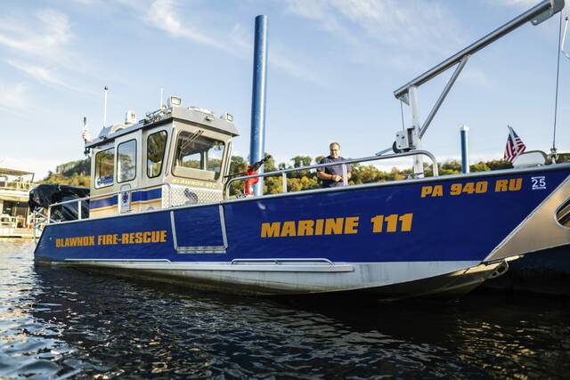 8958547_web1_her-blawrescueboat2-100225
